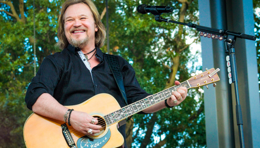Travis Tritt Releases Country Chapel