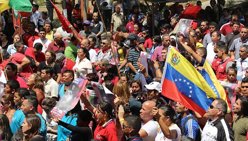 Biden to Allow Nearly 500,000 Venezuelans to Work and Reside Legally in America