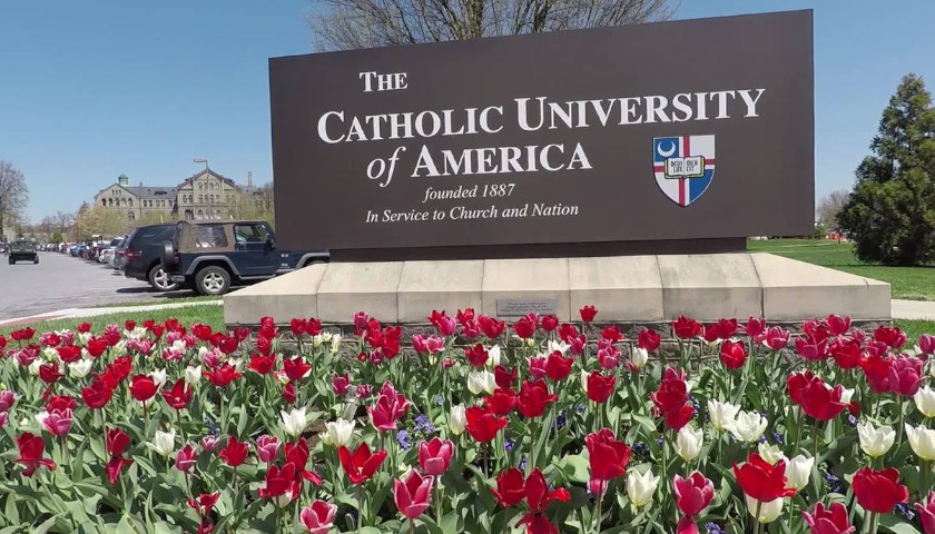 ‘Seahorse Births’: Abortion Doula Normalizes ‘Pregnant Men’ Giving Birth in Lecture to Catholic University Students