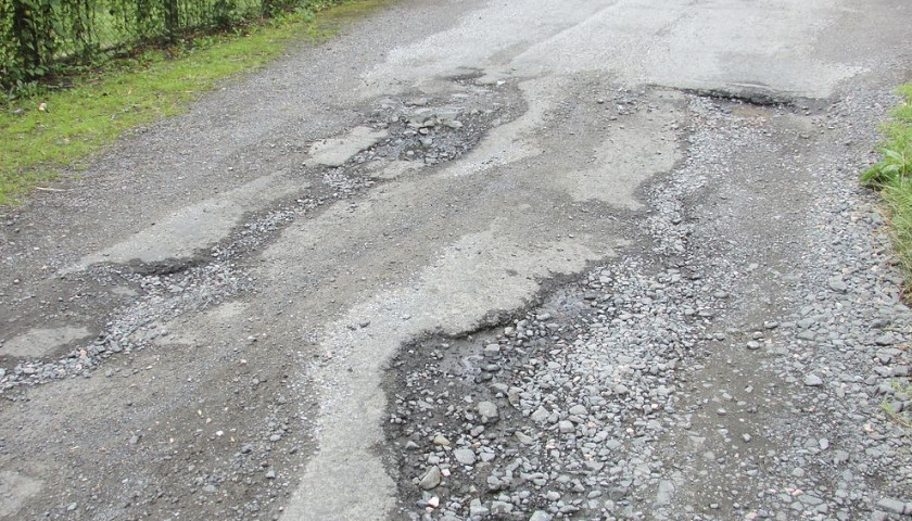 Tennessee Among Worst States for Potholes, Analysis Finds