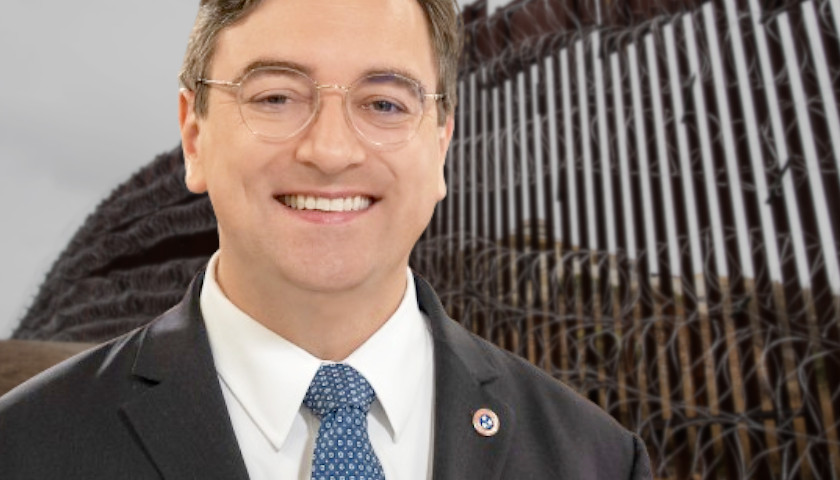 Tennessee Attorney General Joins Letter Supporting Texas’ Border Defense Barriers