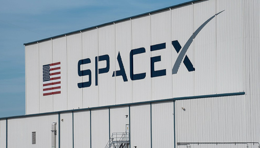Musk’s SpaceX Has Deep Ties with U.S. Intelligence Agencies