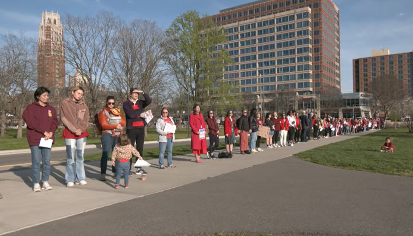 ‘Non-Partisan’ Anti-Gun Group Forms Human Chain Around Nashville Children’s Hospital on Year Anniversary of Covenant Shooting