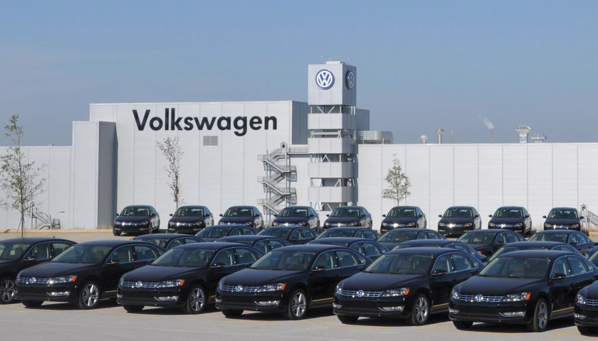 Chattanooga Volkswagen Employees File Petition for Vote to Join United Auto Workers Union