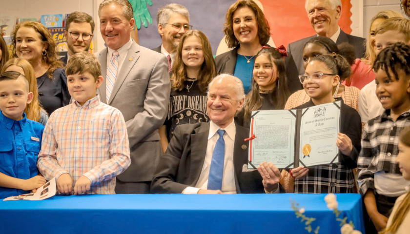 McMaster Signs Bill to Help Improve South Carolina Student Reading