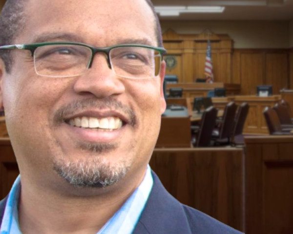 Ellison Faces Scrutiny for Use of San Francisco Firm on Lawsuit Against Energy Companies