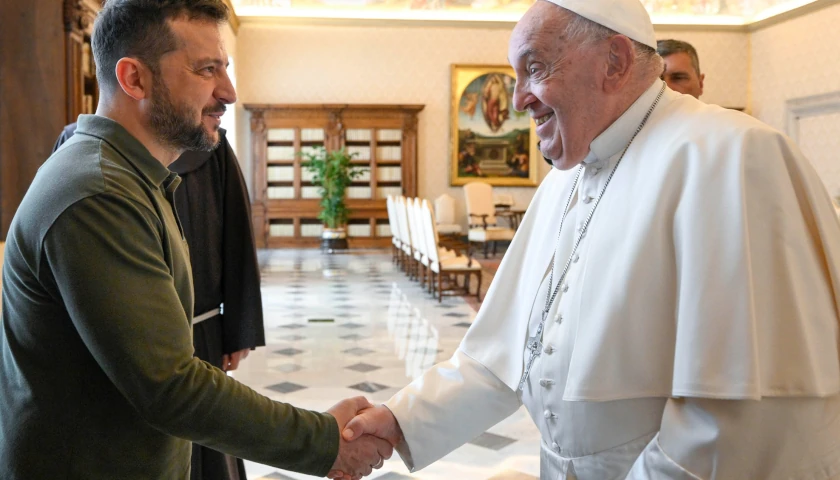 Zelensky Meets with Pope Francis During His Tour Promoting a ‘Victory Plan’ amid War with Russia