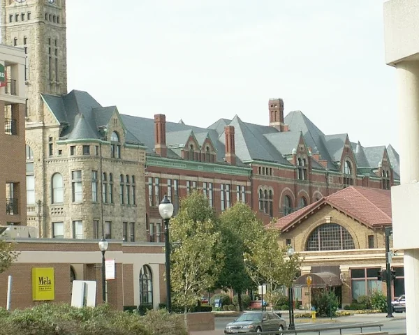 ‘They Are Afraid’: Locals Say Haitians Are Hoofing It Out of Springfield After Trump Win