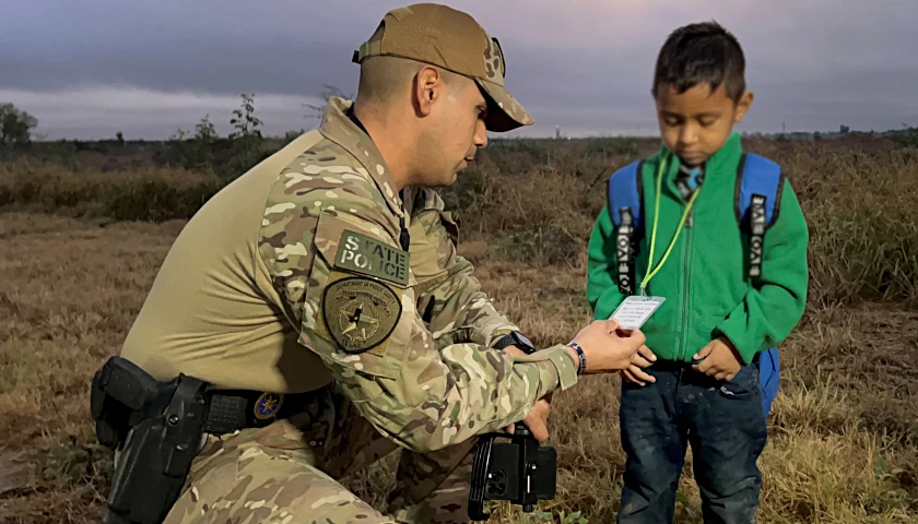 Texas Officers Apprehend Human Smugglers, Rescue Unaccompanied Children